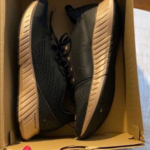 Rebok Rose gold and black 7.5